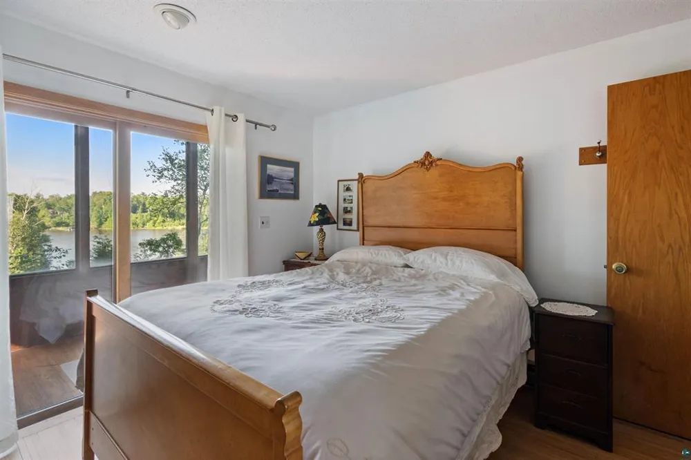 26 Saint Albans Road Superior, WI 54880