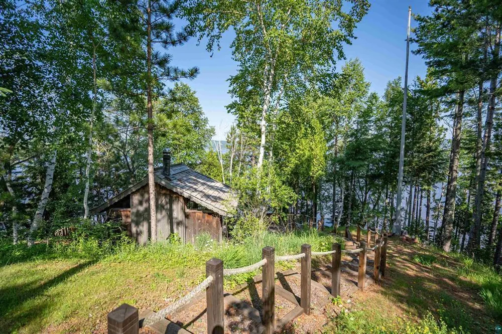 26 Saint Albans Road Superior, WI 54880