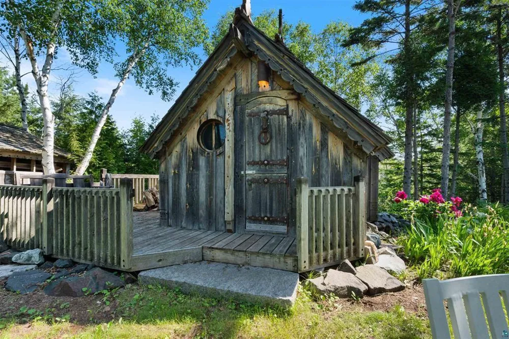 26 Saint Albans Road Superior, WI 54880