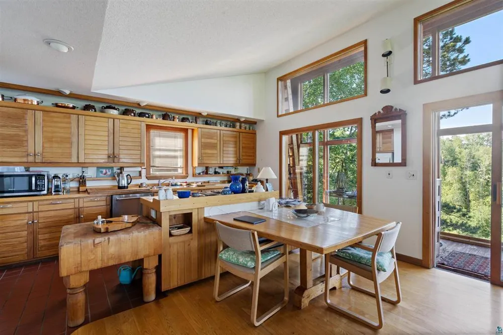 26 Saint Albans Road Superior, WI 54880