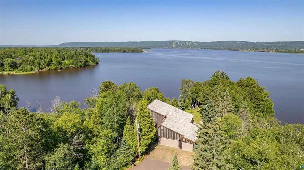 26 Saint Albans Road Superior, WI 54880