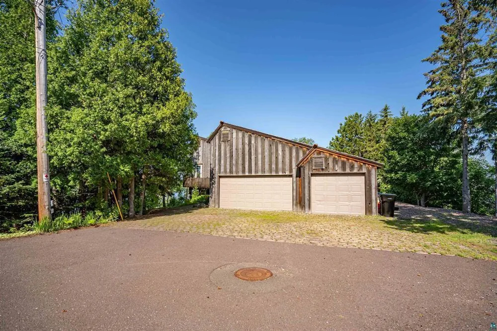 26 Saint Albans Road Superior, WI 54880