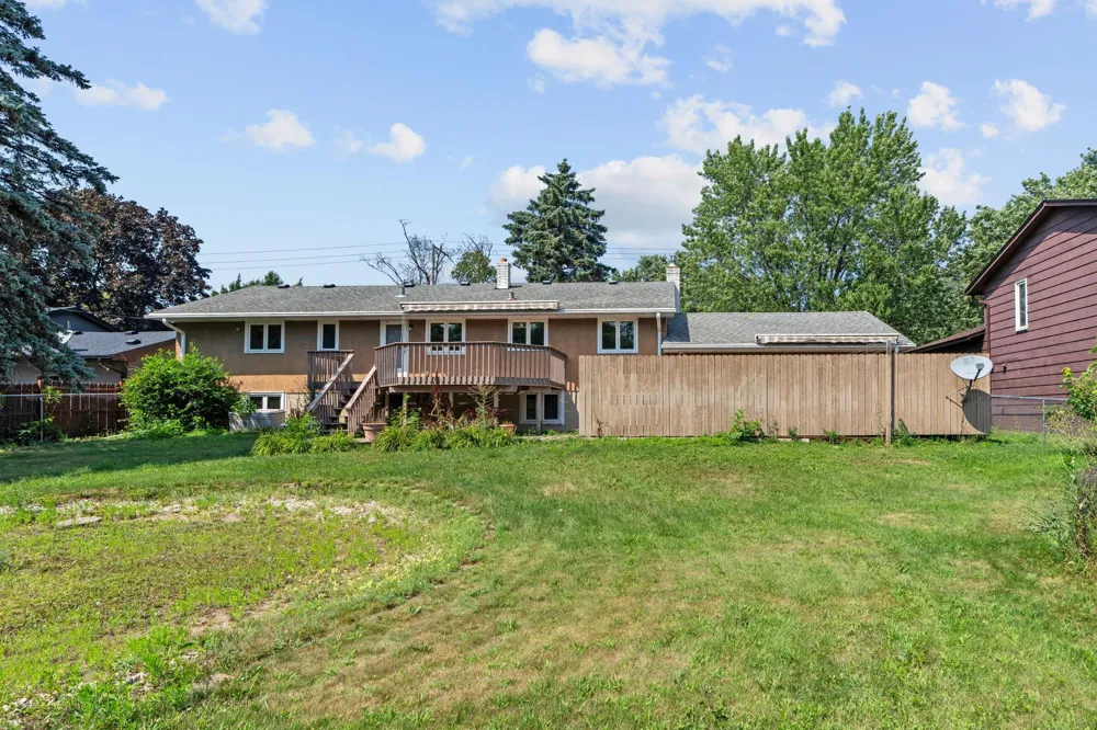 444 County Road B E Maplewood, MN 55117