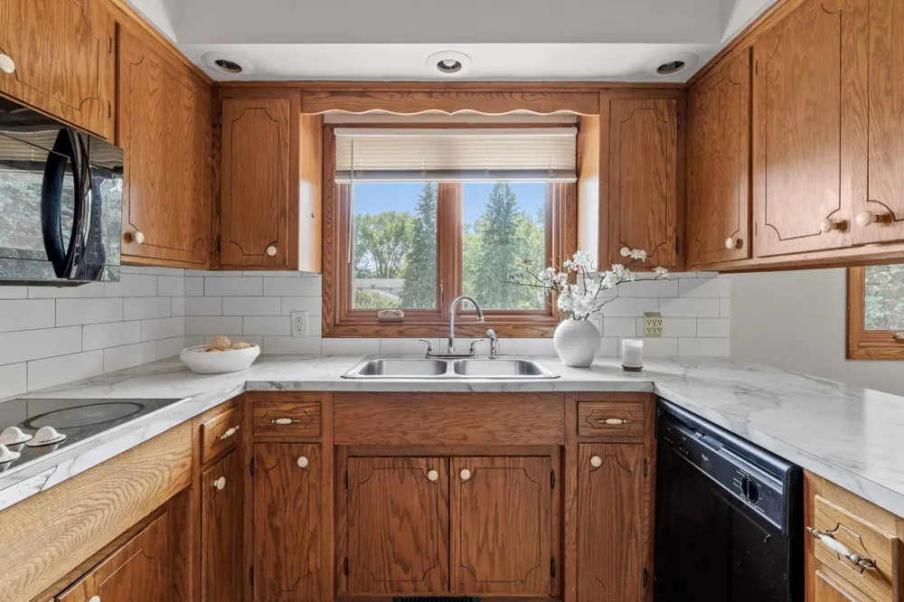 444 County Road B E Maplewood, MN 55117