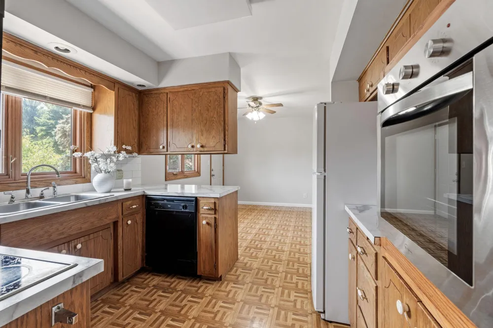 444 County Road B E Maplewood, MN 55117