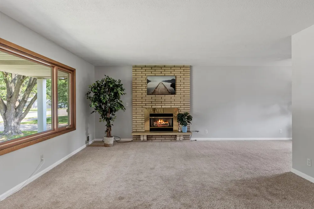 444 County Road B E Maplewood, MN 55117