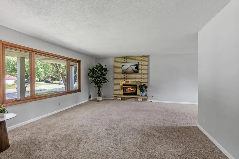 444 County Road B E Maplewood, MN 55117