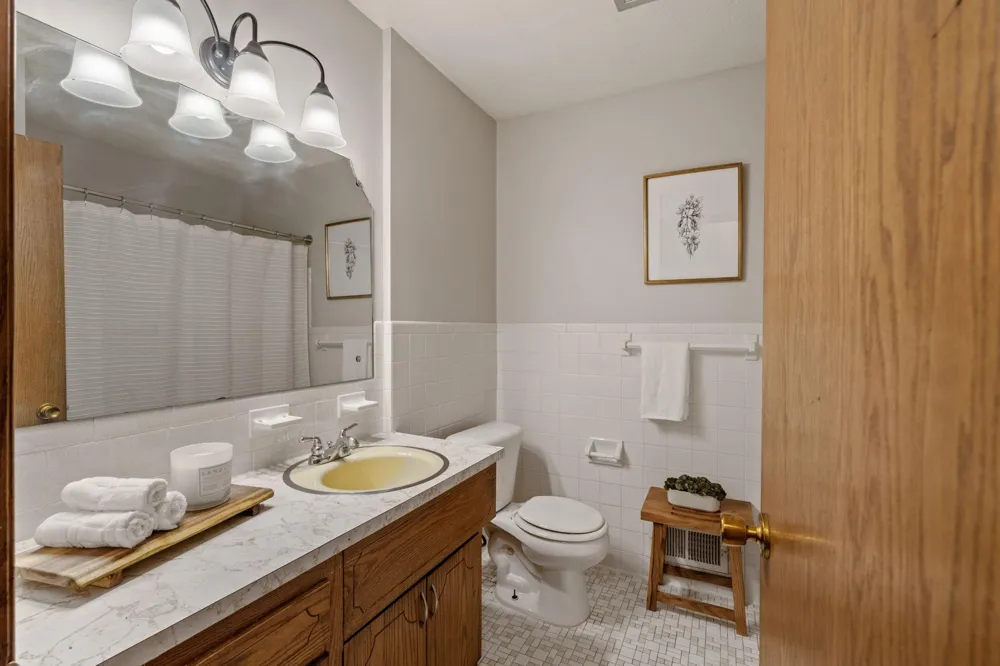 444 County Road B E Maplewood, MN 55117