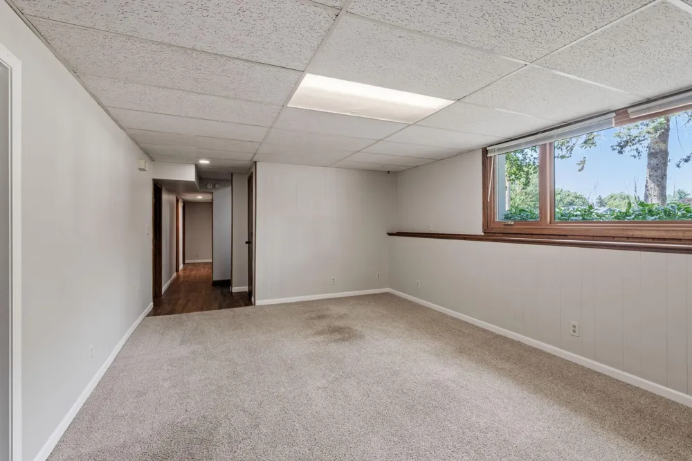 444 County Road B E Maplewood, MN 55117