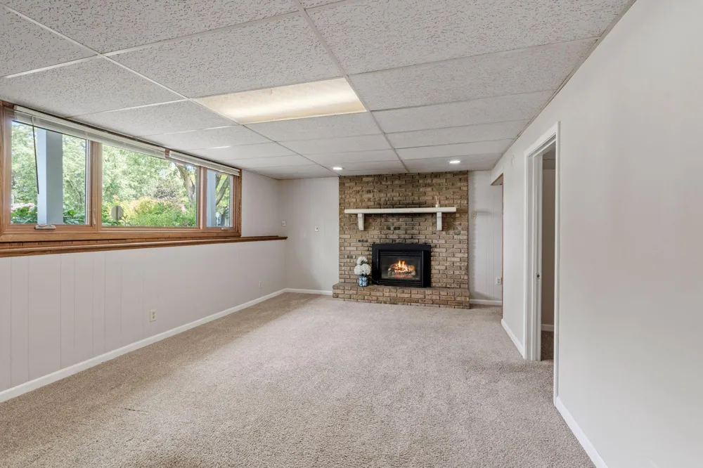 444 County Road B E Maplewood, MN 55117