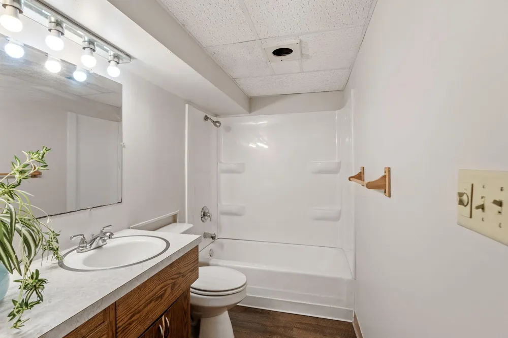 444 County Road B E Maplewood, MN 55117