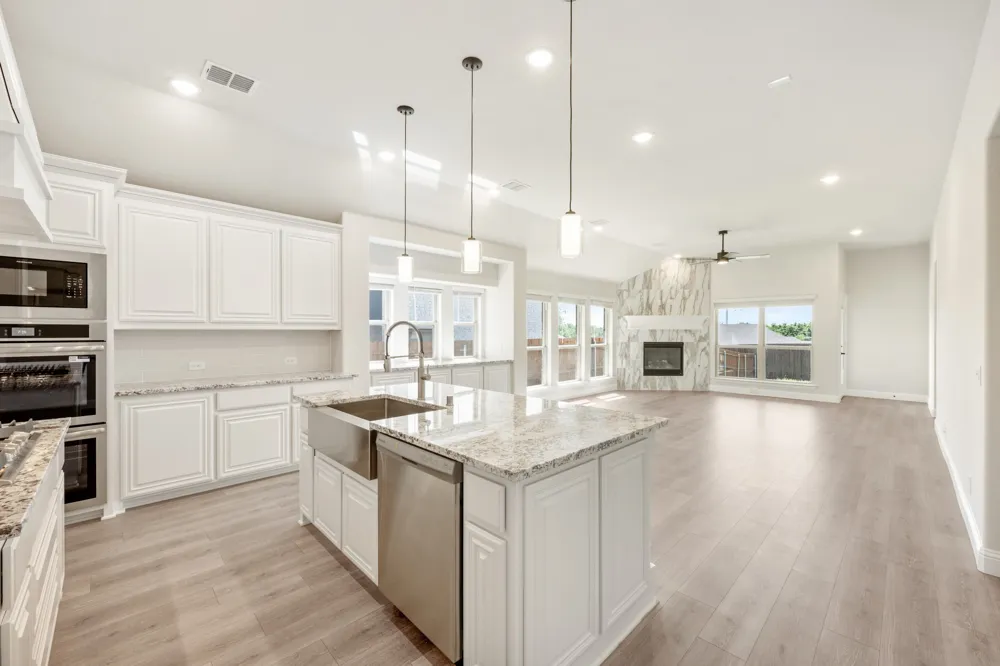 131 Kingfisher Lane Aledo, TX 76008