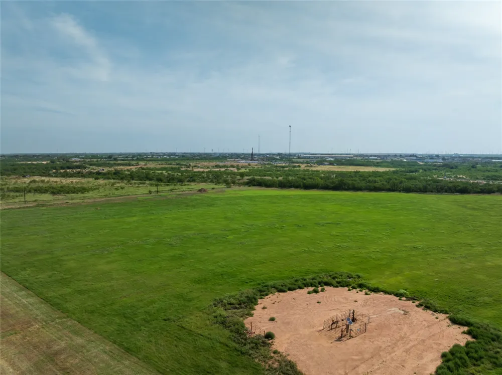 244 S County Road 221 Snyder, TX 79549