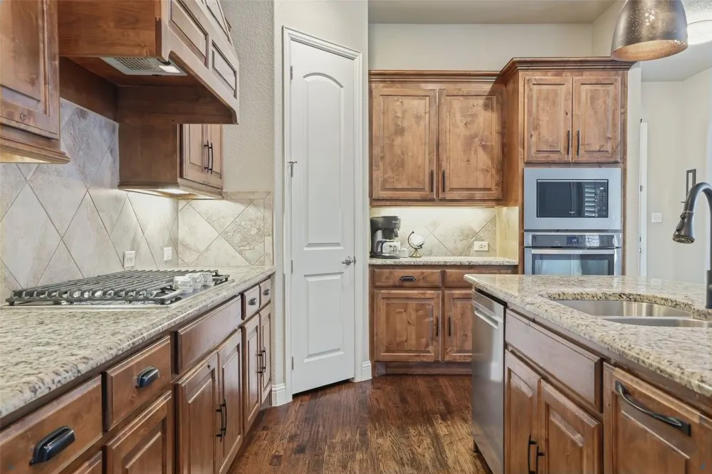 4908 Brookside Drive Denton, TX 76226