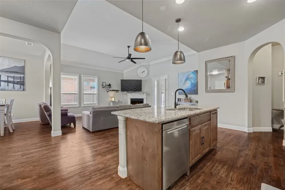 4908 Brookside Drive Denton, TX 76226