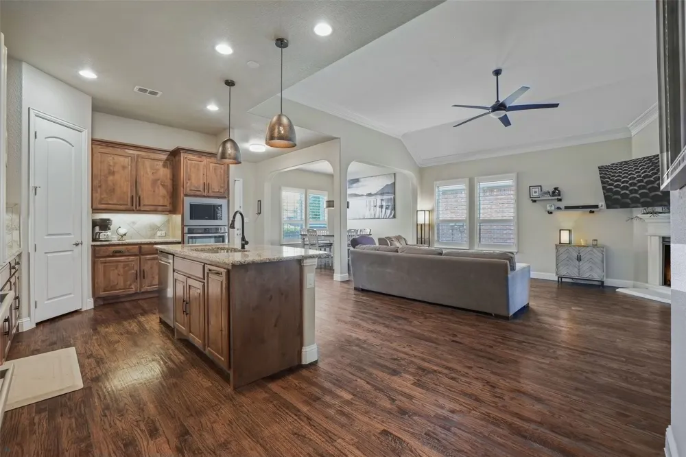 4908 Brookside Drive Denton, TX 76226