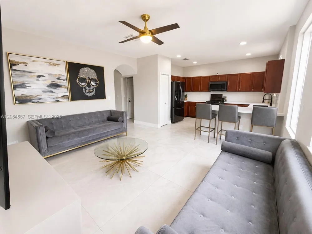 14753 SW 25th St Miami, FL 33185