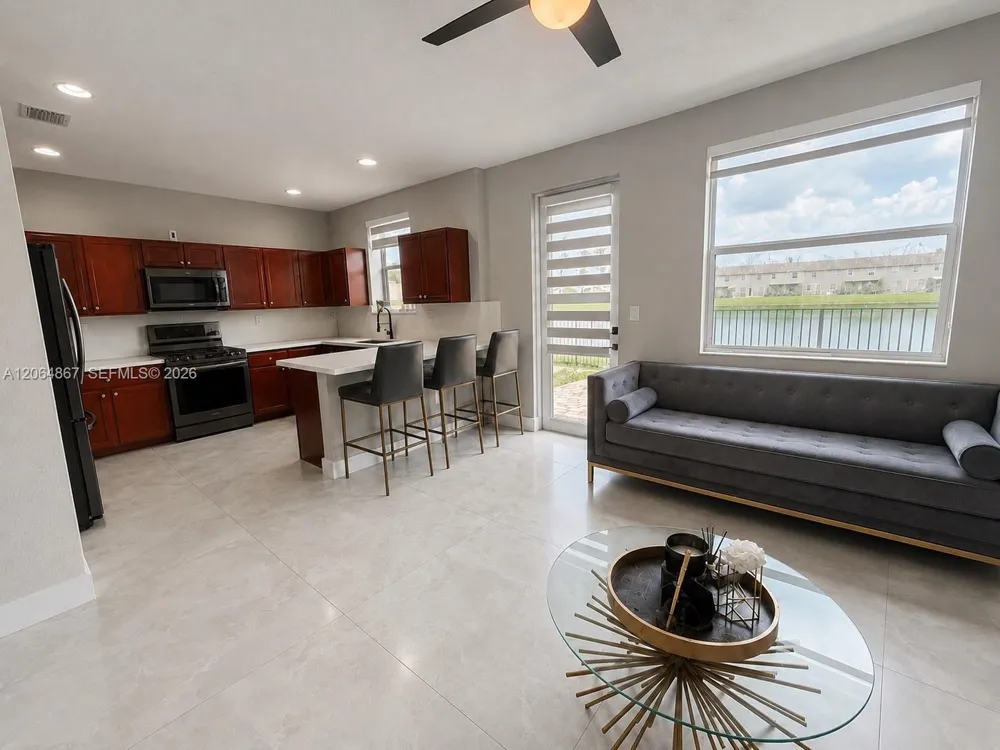 14753 SW 25th St Miami, FL 33185