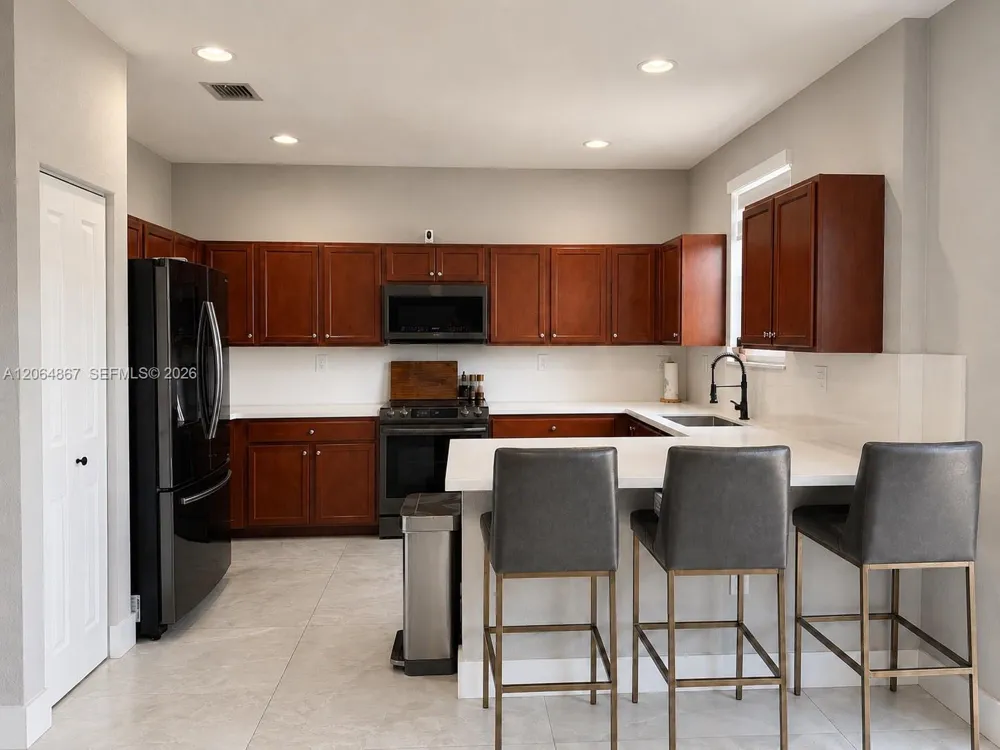 14753 SW 25th St Miami, FL 33185