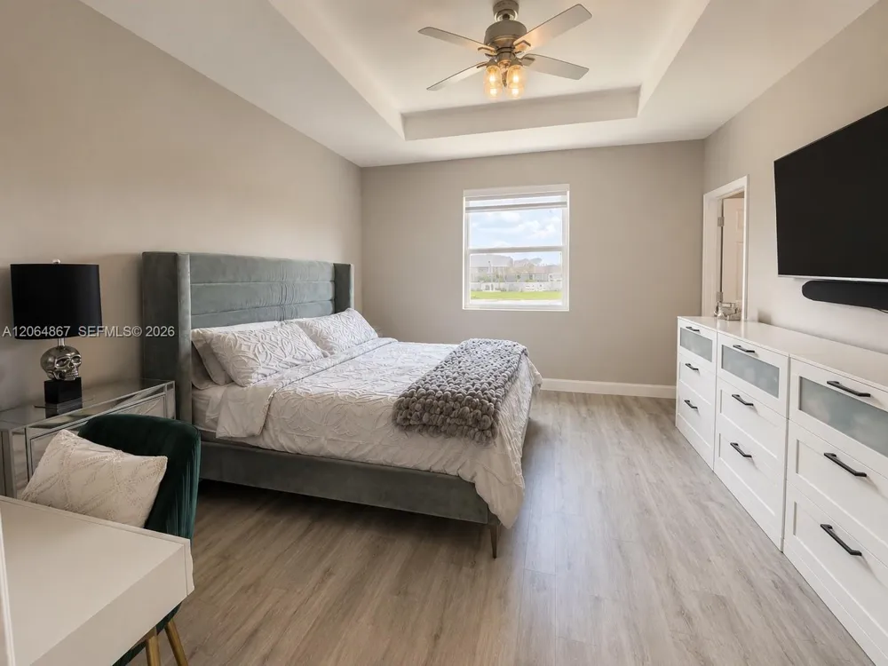 14753 SW 25th St Miami, FL 33185