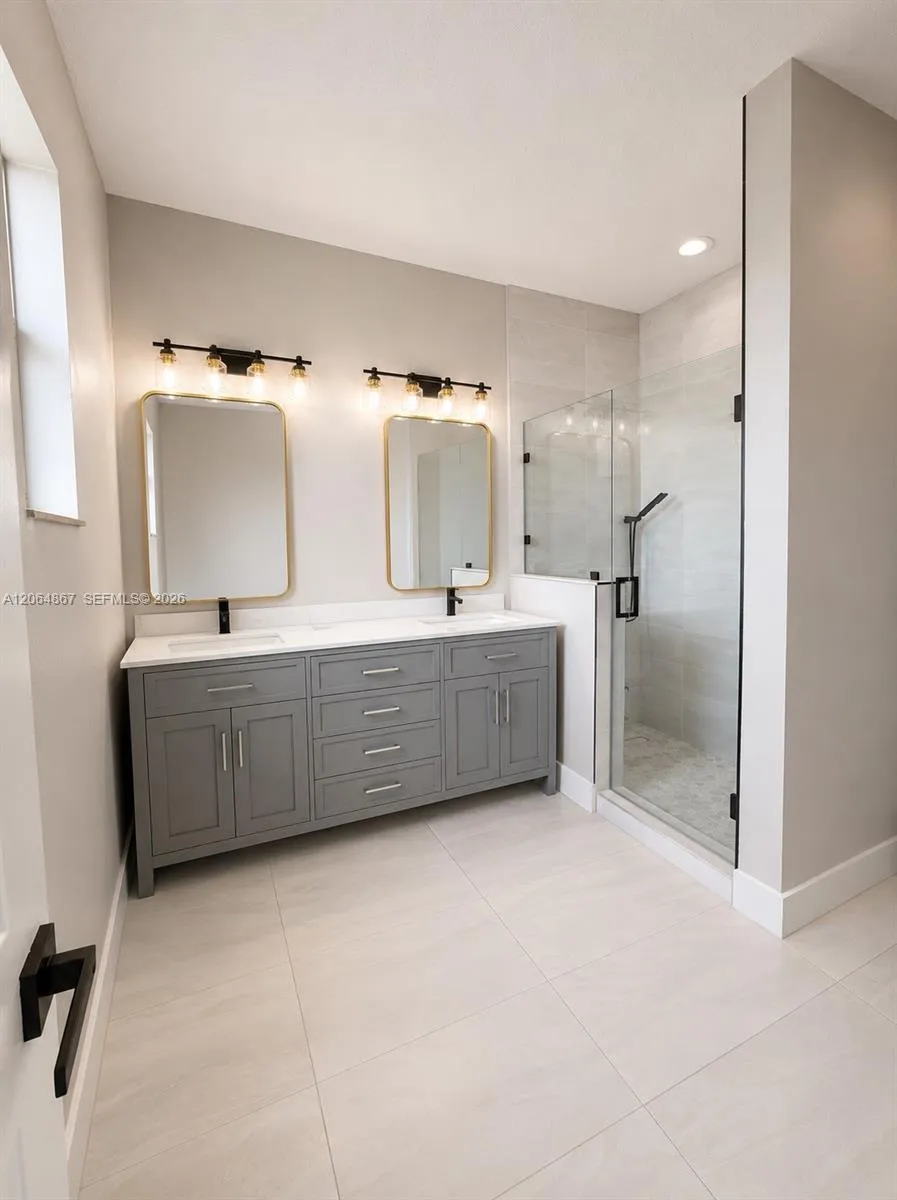 14753 SW 25th St Miami, FL 33185