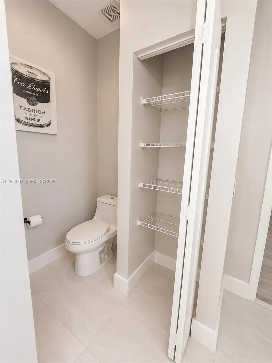 14753 SW 25th St Miami, FL 33185