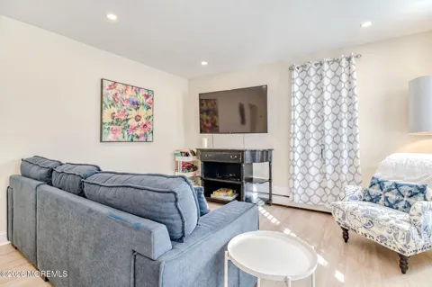 18 Abbott Avenue #Garden Apt