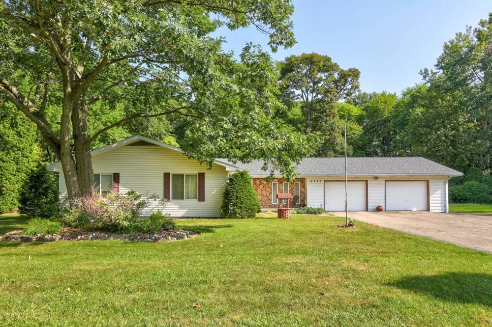 5745 E Townline Road Bridgeport Charter Township, MI 48415