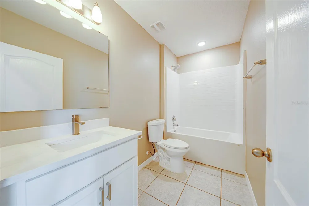 352 BRIARBROOK LANE Haines City, FL 33844