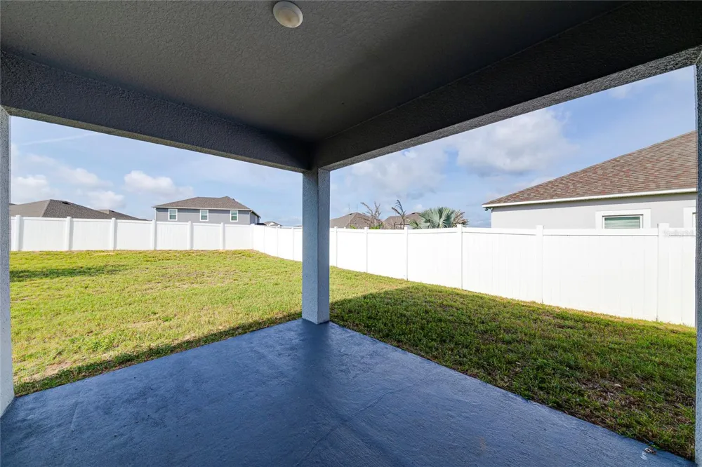 352 BRIARBROOK LANE Haines City, FL 33844