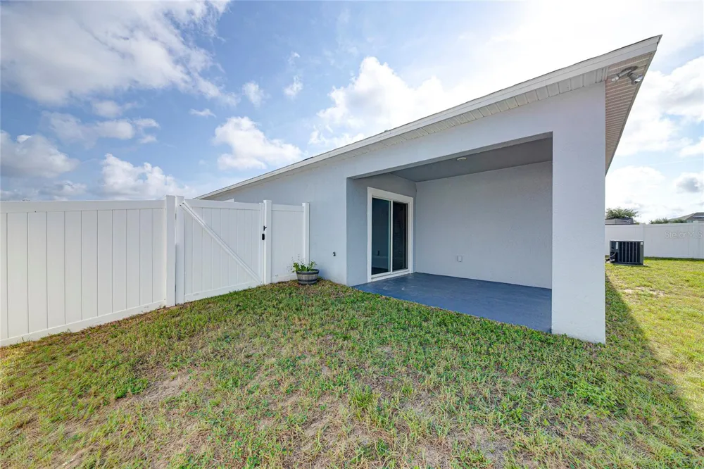 352 BRIARBROOK LANE Haines City, FL 33844