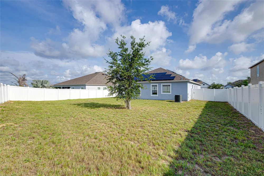 352 BRIARBROOK LANE Haines City, FL 33844