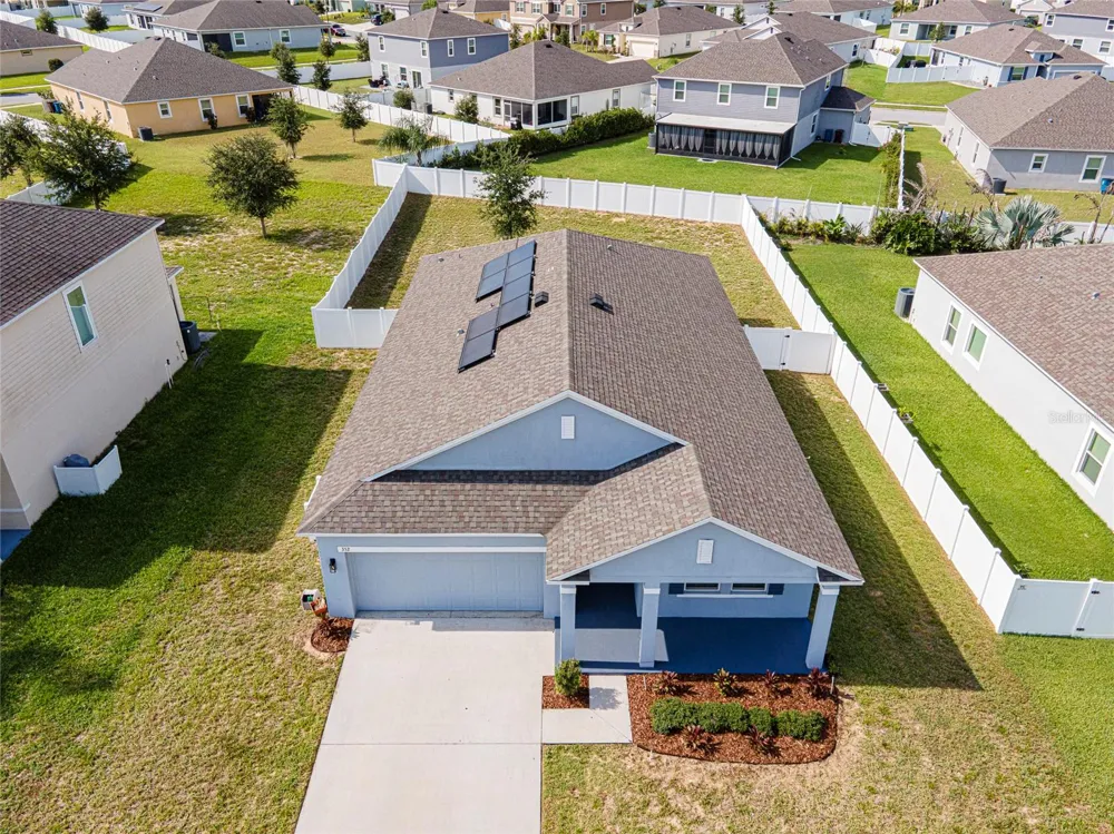 352 BRIARBROOK LANE Haines City, FL 33844