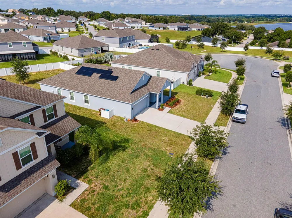 352 BRIARBROOK LANE Haines City, FL 33844