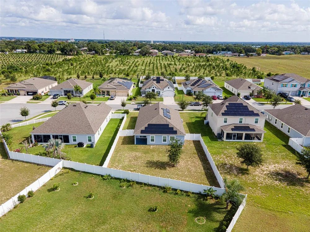352 BRIARBROOK LANE Haines City, FL 33844