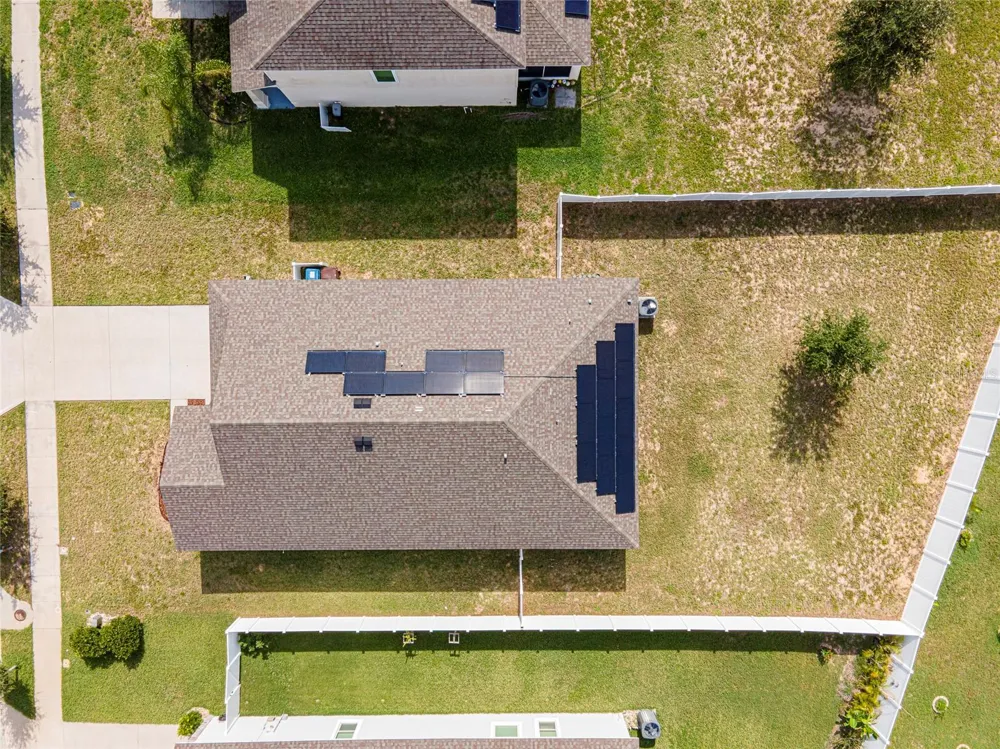 352 BRIARBROOK LANE Haines City, FL 33844