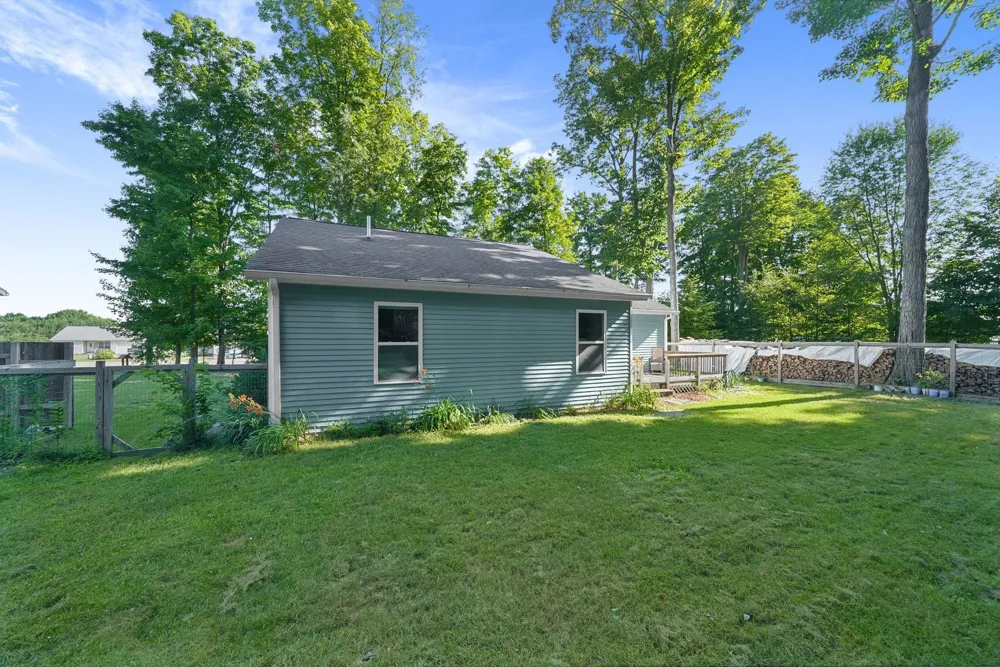 5173 Palmer Place Blair Township, MI 49685