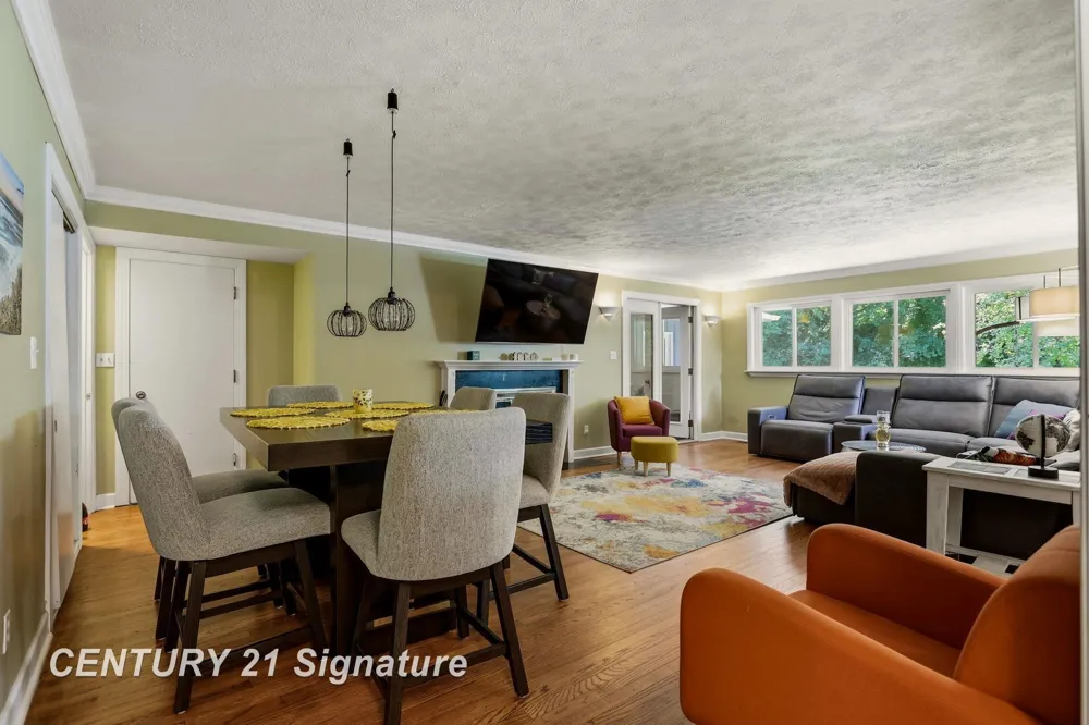 1 Center Woods Drive Saginaw Charter Township, MI 48638