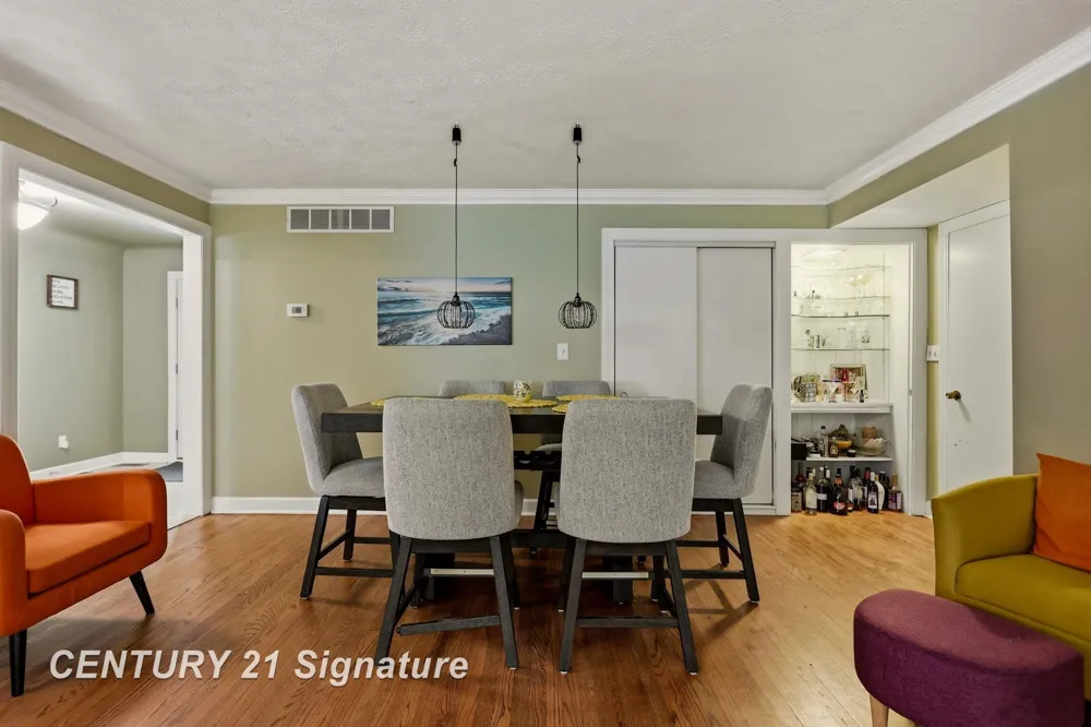 1 Center Woods Drive Saginaw Charter Township, MI 48638