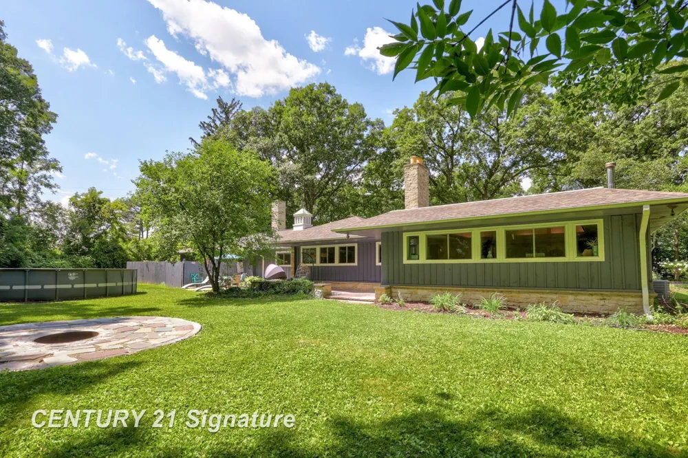 1 Center Woods Drive Saginaw Charter Township, MI 48638