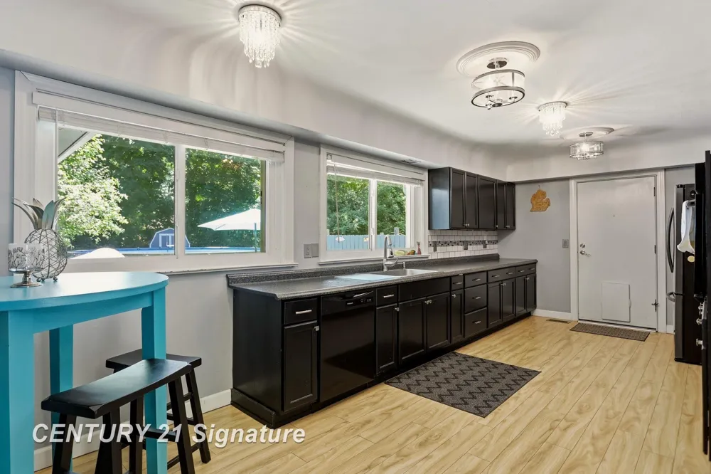 1 Center Woods Drive Saginaw Charter Township, MI 48638