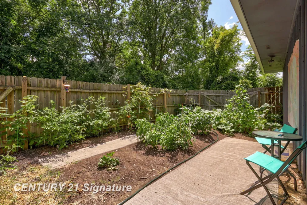 1 Center Woods Drive Saginaw Charter Township, MI 48638