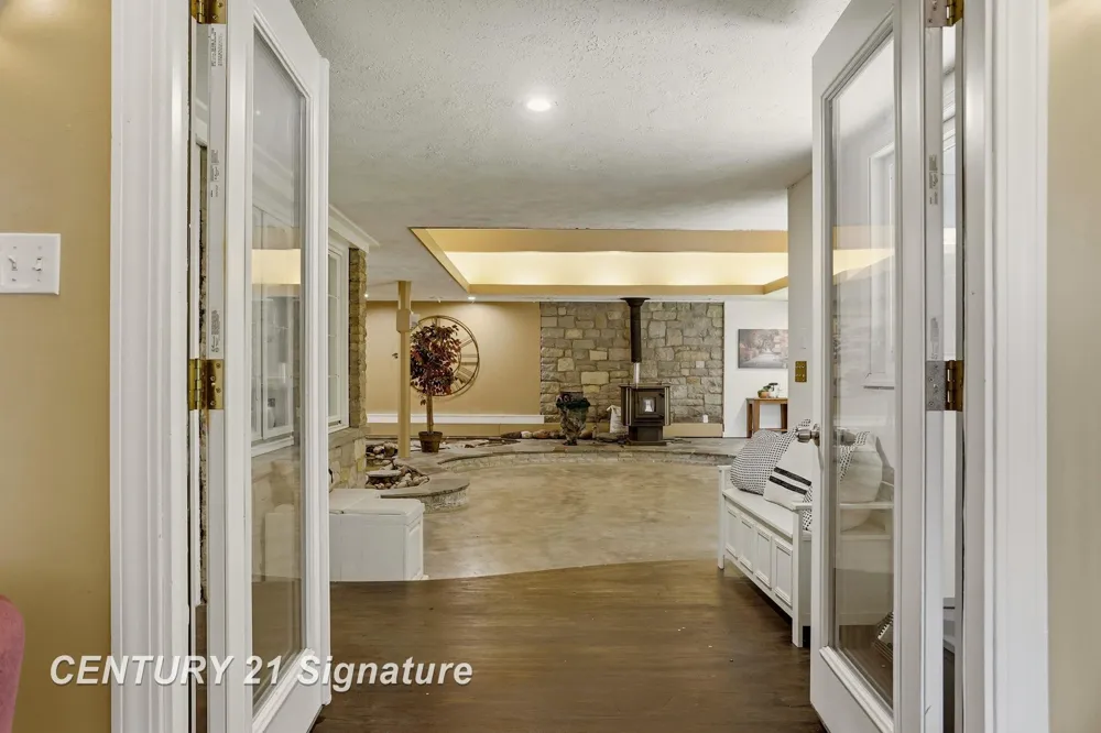 1 Center Woods Drive Saginaw Charter Township, MI 48638