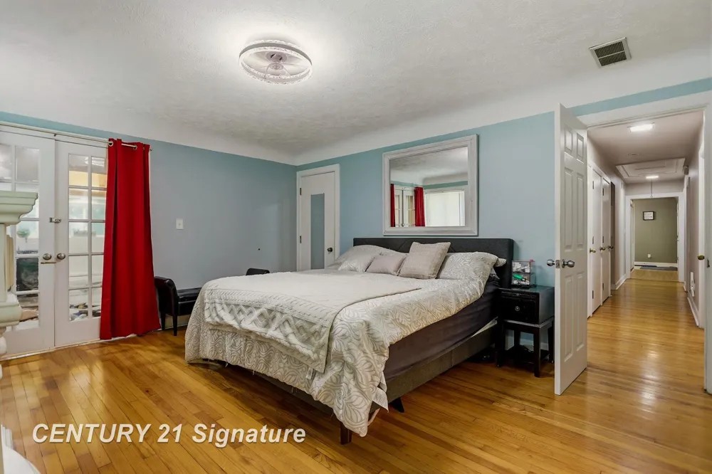 1 Center Woods Drive Saginaw Charter Township, MI 48638