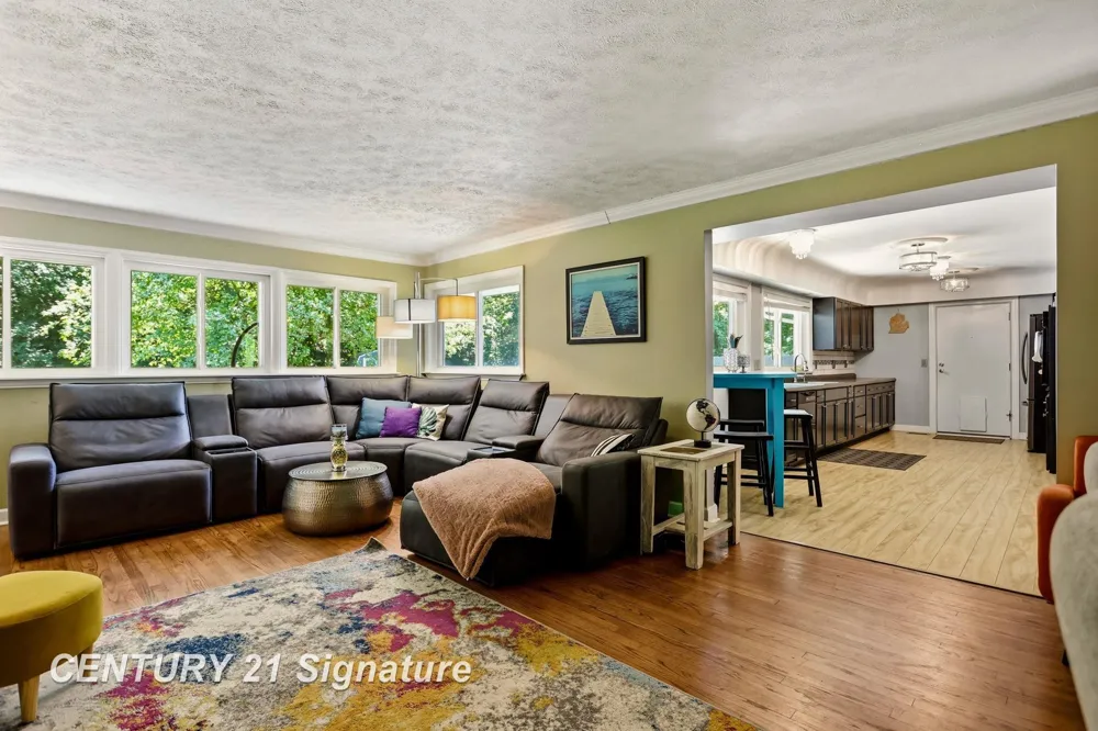 1 Center Woods Drive Saginaw Charter Township, MI 48638