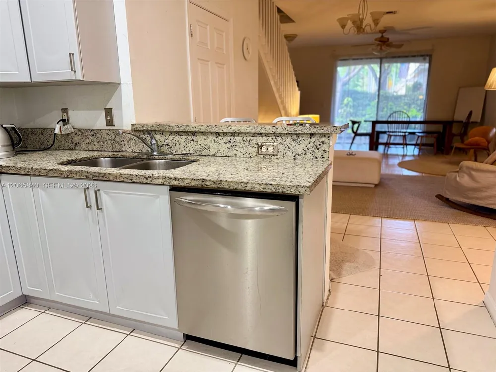 3973 Orange Tree Ln #0 Weston, FL 33332