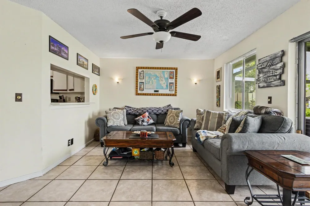2269 DISCOVERY CIRCLE W Deerfield Beach, FL 33442