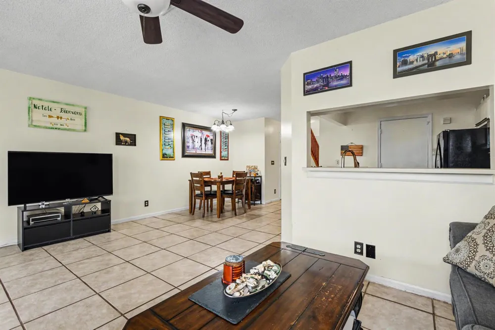 2269 DISCOVERY CIRCLE W Deerfield Beach, FL 33442