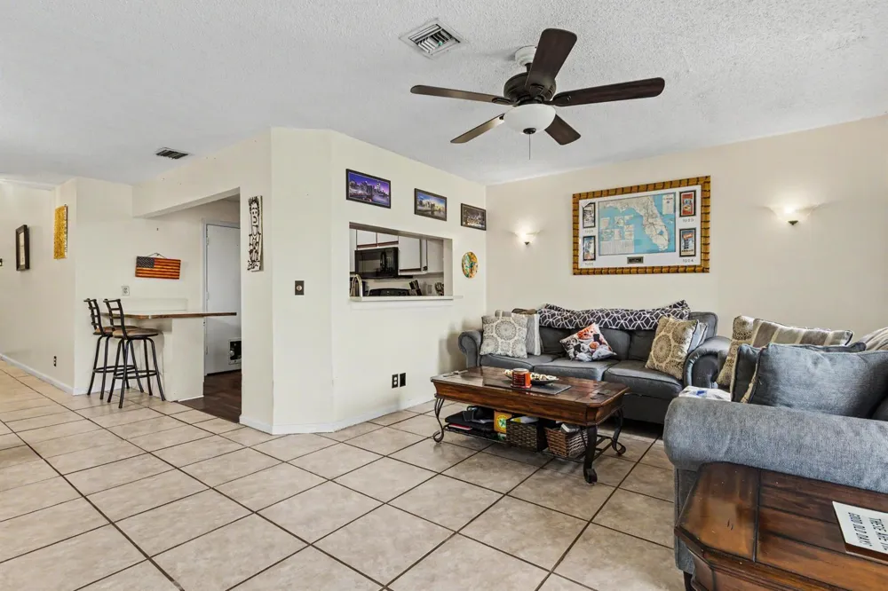 2269 DISCOVERY CIRCLE W Deerfield Beach, FL 33442