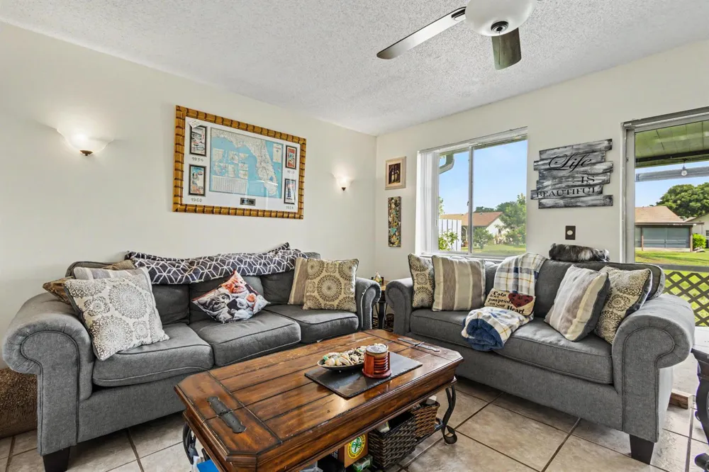 2269 DISCOVERY CIRCLE W Deerfield Beach, FL 33442